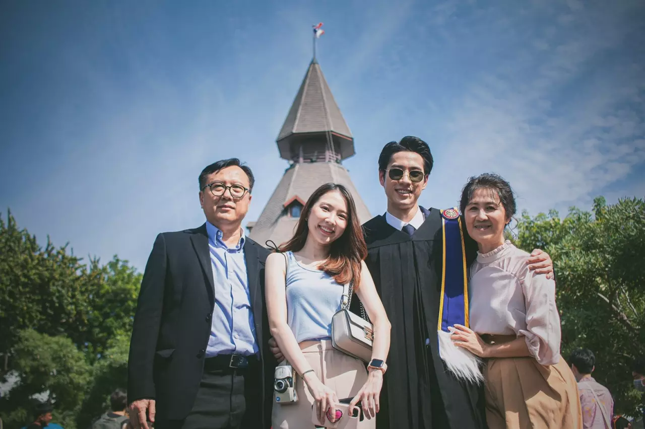 ไบร์ท เฮ จบ ป.ตรี พร้อมลุยงานละครเต็มที่
