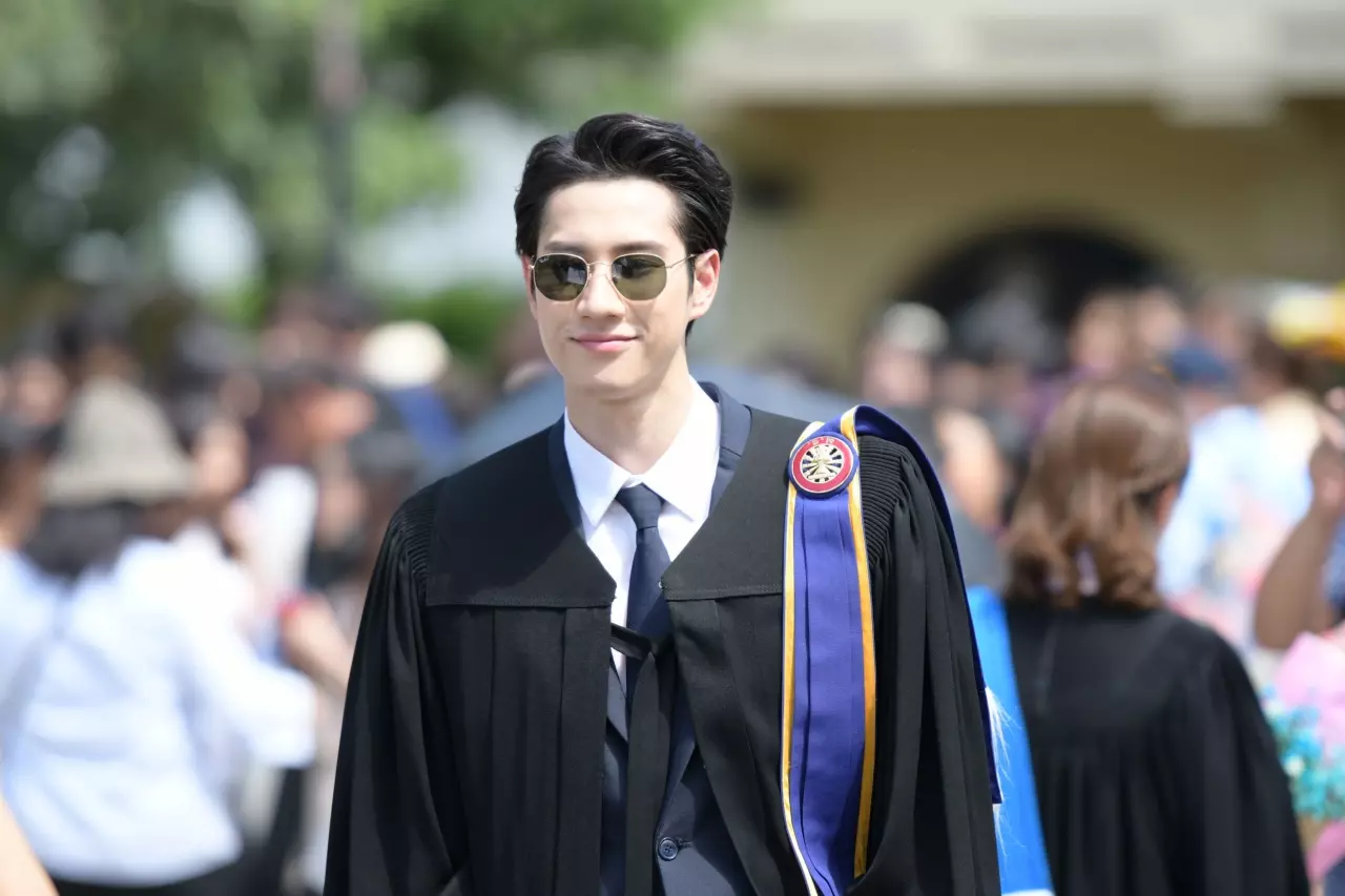 ไบร์ท เฮ จบ ป.ตรี พร้อมลุยงานละครเต็มที่