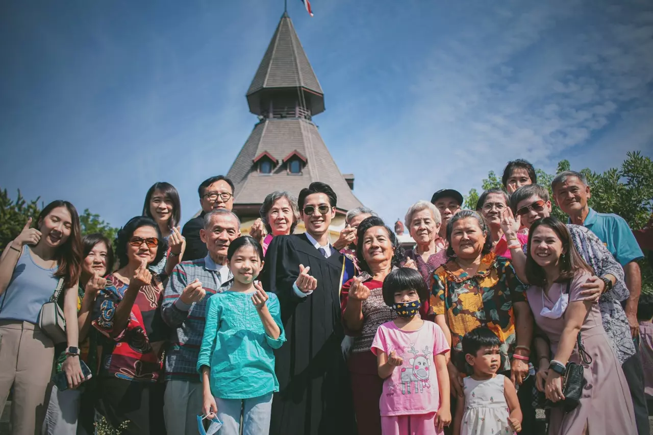 ไบร์ท เฮ จบ ป.ตรี พร้อมลุยงานละครเต็มที่