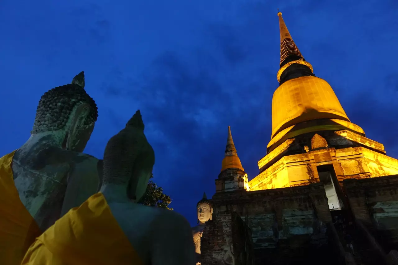 ไหว้พระวัดใหญ่ชัยมงคล 2 จุดน่าท่องเที่ยว อนุสรณ์ชัยชนะสมเด็จพระนเรศวร