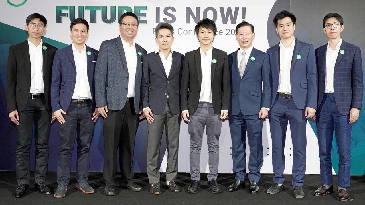 ไปได้สวย - จิรายุส ทรัพย์ศรีโสภา เปิดโครงการ $FANS (Fans Token) ร่วมกับอินฟลูเอ็นเซอร์ชื่อดังมียอดผู้ติดตามกว่า 40 ล้านบัญชี ประกาศออกเหรียญคริปโตแจกฟรี โดยมี ดร.โกศล ทรัพย์ประเสริฐ และ ดร.วิศิษฐ์ องค์พิพัฒนกุล มาร่วมงานด้วย ที่อาคารเอฟวายไอ เซ็นเตอร์ วันก่อน.