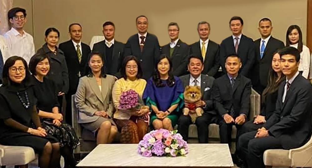 ขอบคุณ ธนาธิป อุปัติศฤงค์ ออท. ณ กรุงมอสโก รัสเซีย และ มนต์-ทิพย์ ภริยา จัดเลี้ยงขอบคุณทีมประเทศไทยก่อนเกษียณ และเลี้ยงรับ วรพรรณี ดำรงมณี อัครราชทูต โดยทีมประเทศไทยถือโอกาสร่วมมุทิตาจิต ออท.ด้วย.