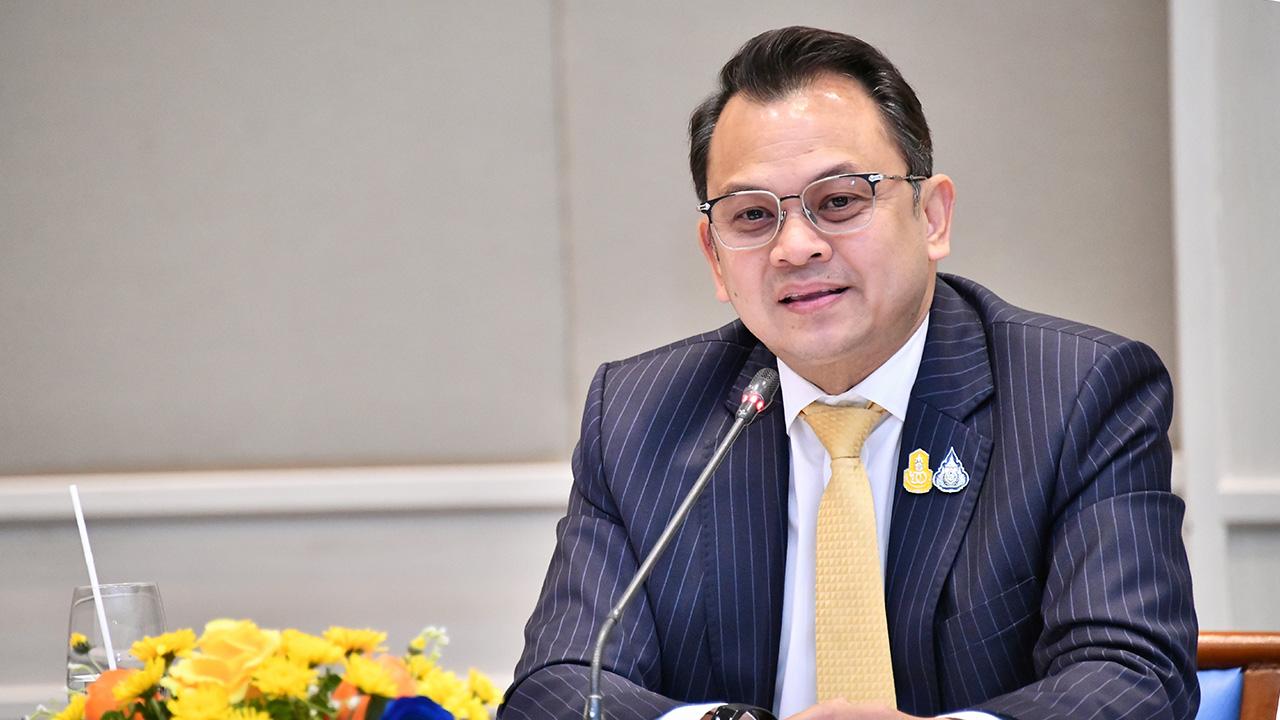 ณัฏฐพล ทีปสุวรรณ