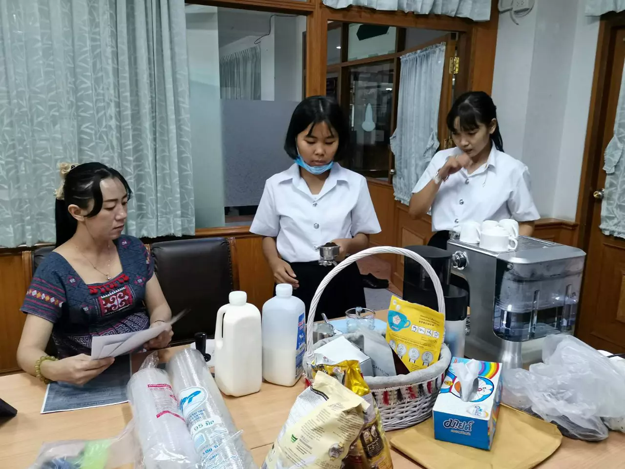 วิทยาลัยสงฆ์เพื่อท้องถิ่น "มจร วัดไร่ขิง" ให้โอกาสทางการศึกษาเด็กยากจน-ผู้สูงอายุ