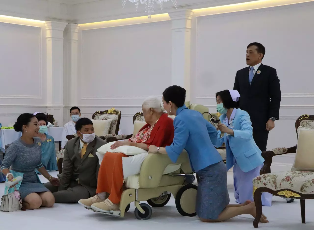 "สมเด็จพระพันปีหลวง" เสด็จทรงบำเพ็ญพระราชกุศล