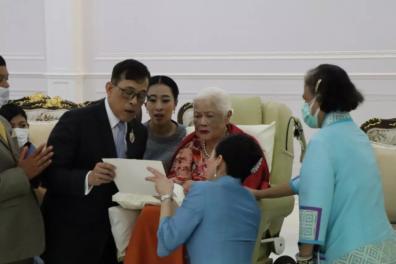 "สมเด็จพระพันปีหลวง" เสด็จทรงบำเพ็ญพระราชกุศล