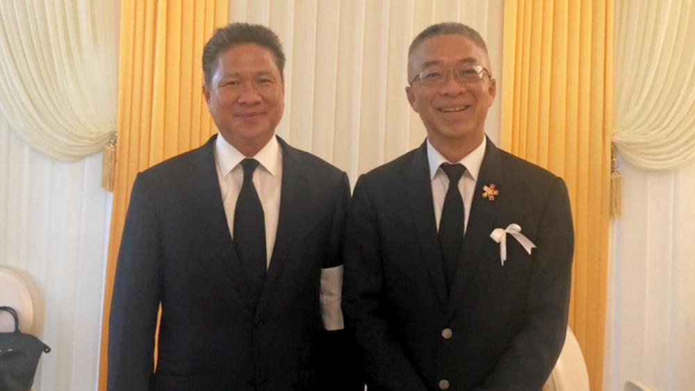ร่วมอาลัย สุภชัย วีระภุชงค์ รองประธาน กก.บ.ไทยนครพัฒนา จำกัด และเลขาธิการสถาบันโพธิคยาวิชชาลัย 980 ไปร่วมไว้อาลัยในพิธีสวดพระอภิธรรมศพ พ่อตา ซุน จันทอล รมว.คมนาคม ที่กรุงพนมเปญ กัมพูชา.
