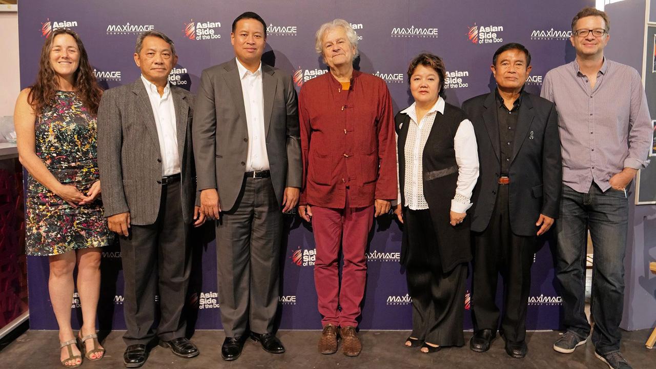 หนังสารคดี - วิวรรณ กรรณสูต, อีฟ ชองโน และ ชนินทร์ ชมะโชติ แถลงข่าวการจัดงาน “Asian Side of the Doc Bangkok 2018” ตลาดซื้อขายภาพยนตร์สารคดีแบบครบวงจร โดยมี จิรุตถ์ อิศรางกูร ณ อยุธยา และ คริสติยอง ป็อปป์ มาร่วมงานด้วย ที่สมาคมฝรั่งเศส วันก่อน.