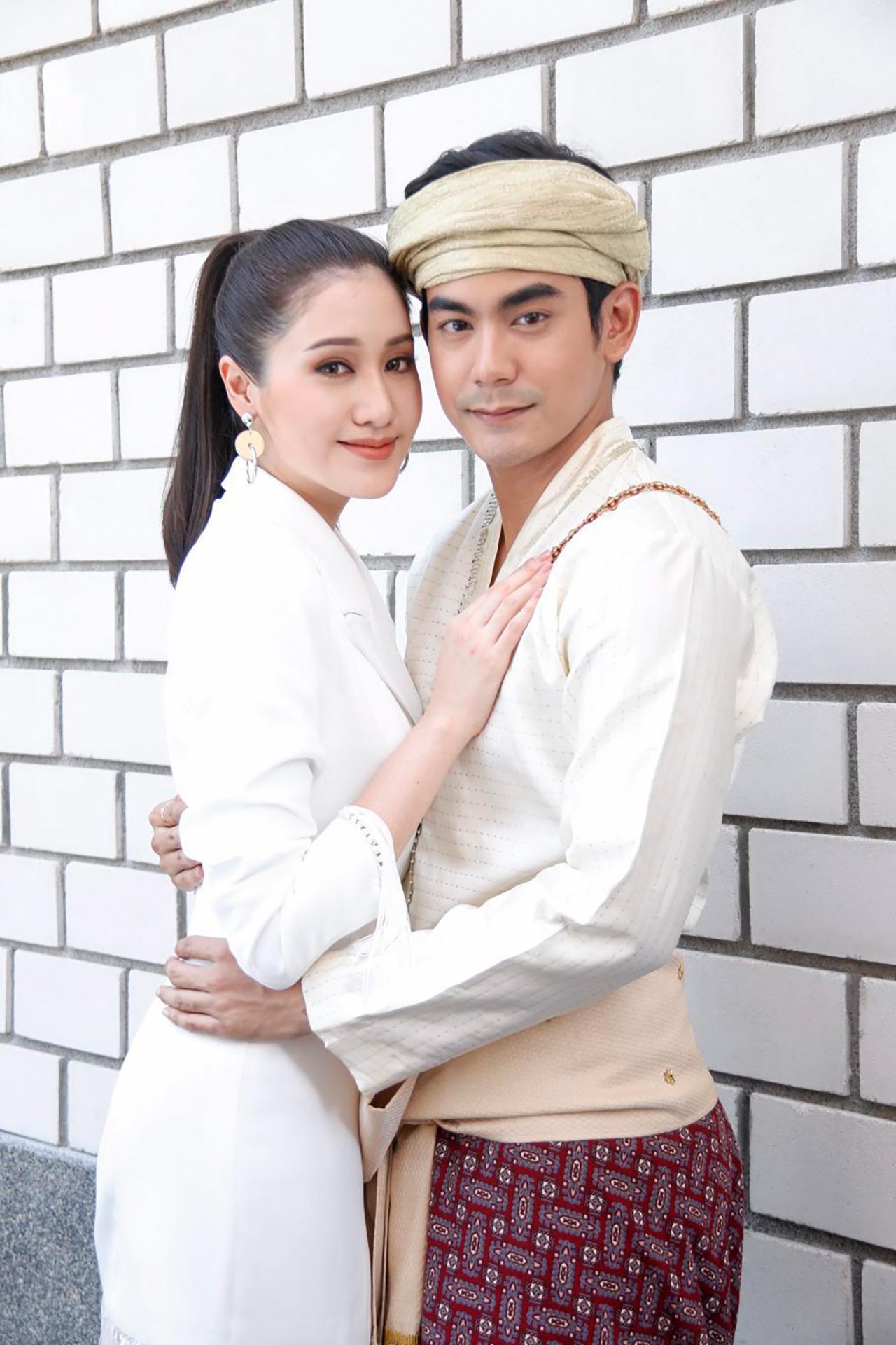 ลูกไม้ลายสนธยา