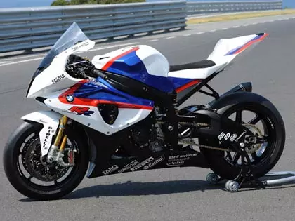 ย้อนรอยประวัติศาสตร์มอเตอร์ไซค์ BMW (ตอนที่2)