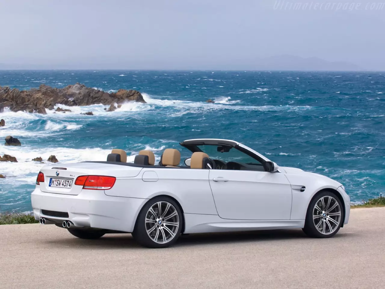ทดสอบ BMW 430i CONVERTIBLE LUXURY LINE