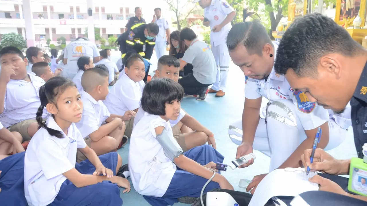 นร.ครึ่งร้อยท้องเสียรุนแรง หลังกินอาหารกล่อง ขณะร่วมกิจกรรม บช.ภ.3