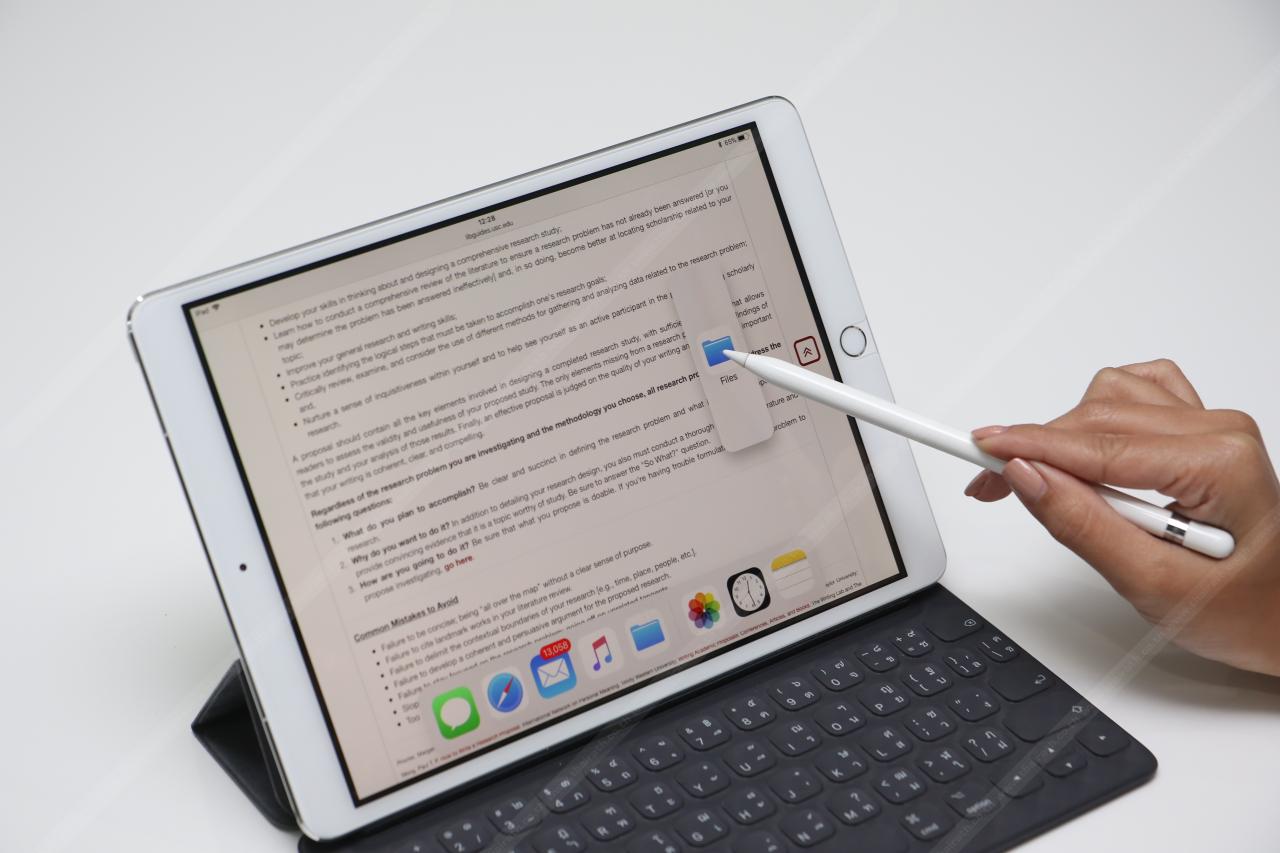 Dock ใหม่ ถือเป็นการเปลี่ยนแปลงในระดับพื้นฐานของ iPad ซึ่งสามารถใช้งานได้จากทุกหน้าจอ