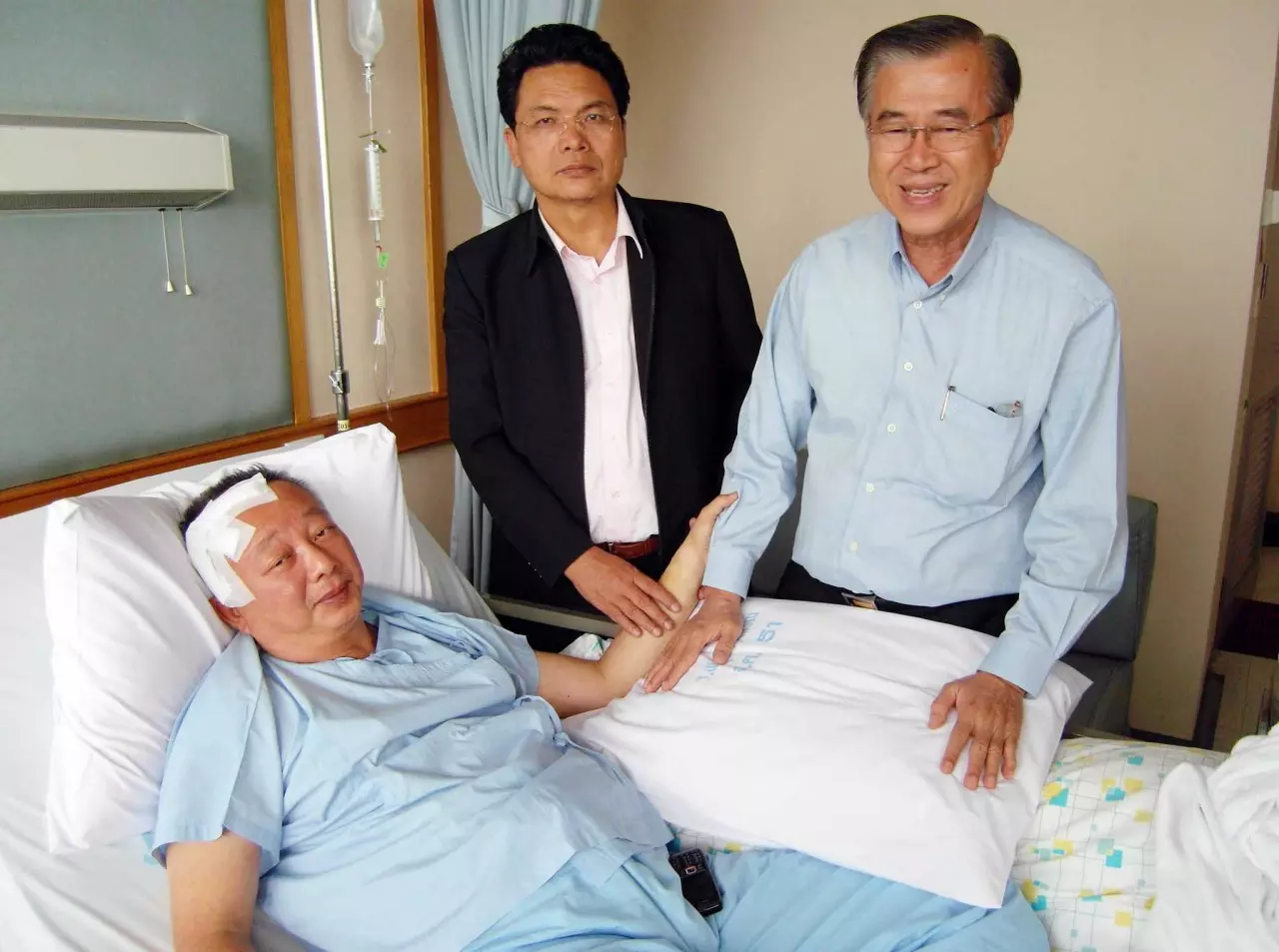ย้อนรอยนาทีลอบสังหาร สนธิ ลิ้มทองกุล เศษกระสุนฝังสมองต้นเหตุตาจะบอด?