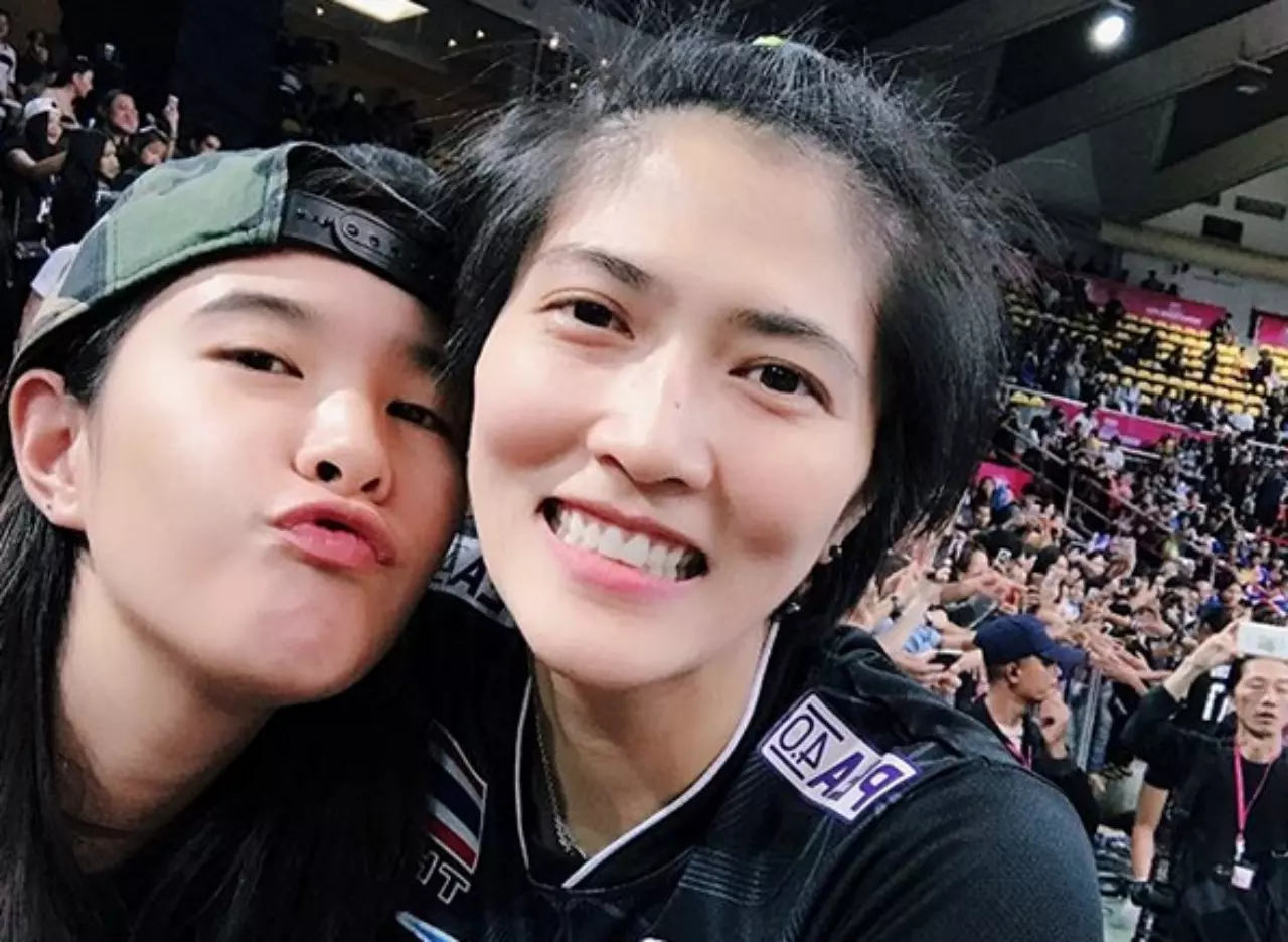 ชาช่า ยังคบ เลโอ แต่ก็สนิท หน่อง ปลื้มจิตร์ ด้วย