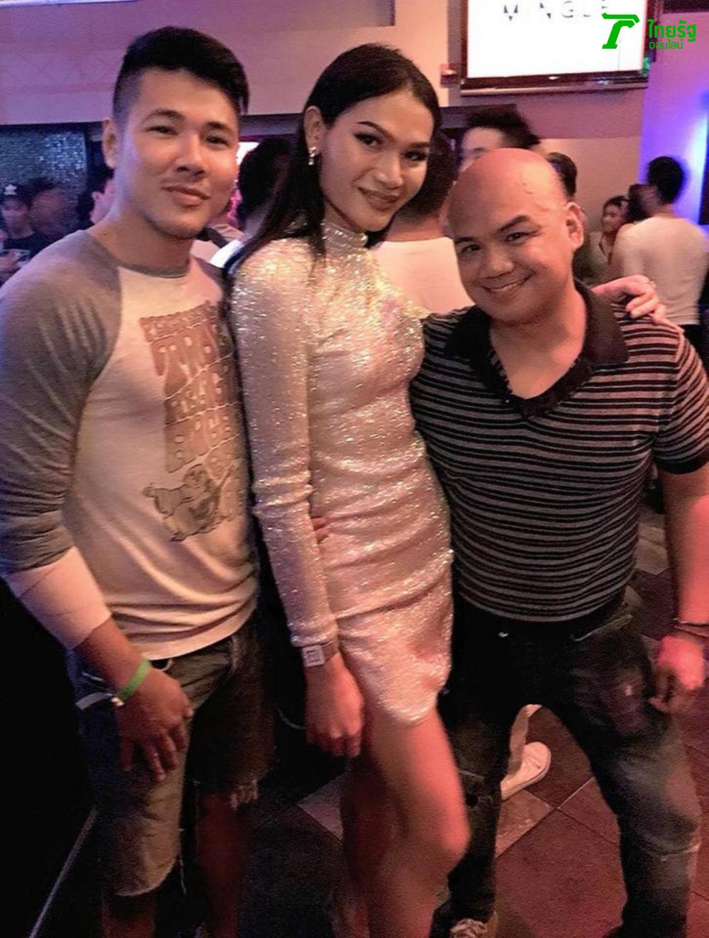 (คนกลาง) นางแบบข้ามเพศชาวไทยอินเตอร์แล้ว มีมี่ พชรณัฏฐ โนบรรเทา กับ ซีซิลลิโอ้ อัสสันซิออน ผู้บริหารสเลย์โมเดลเมเนจเมนต์ Slay Model Management
