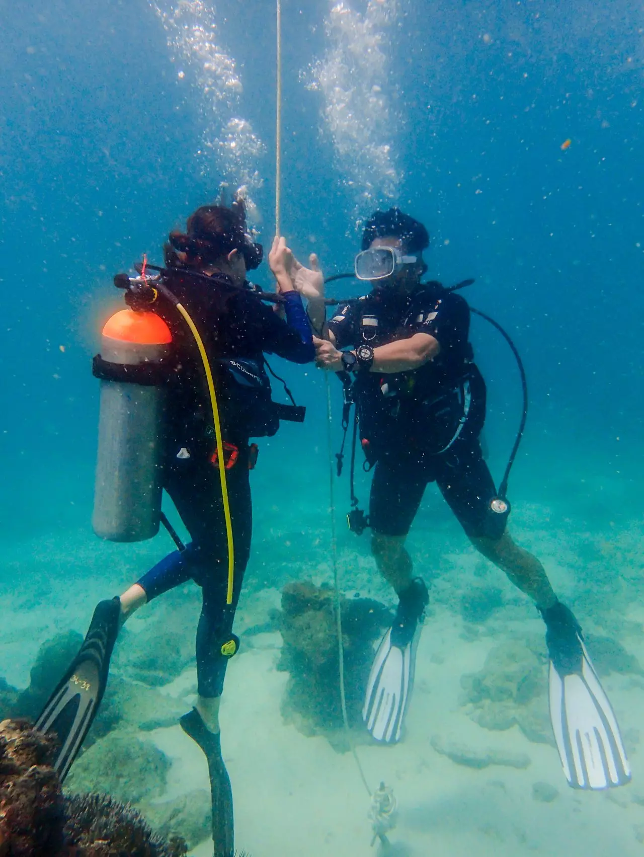 รีวิว 'ดำน้ำ' ครั้งแรกในชีวิต เอาใจช่วย 'หมูป่าติดถ้ำหลวง'