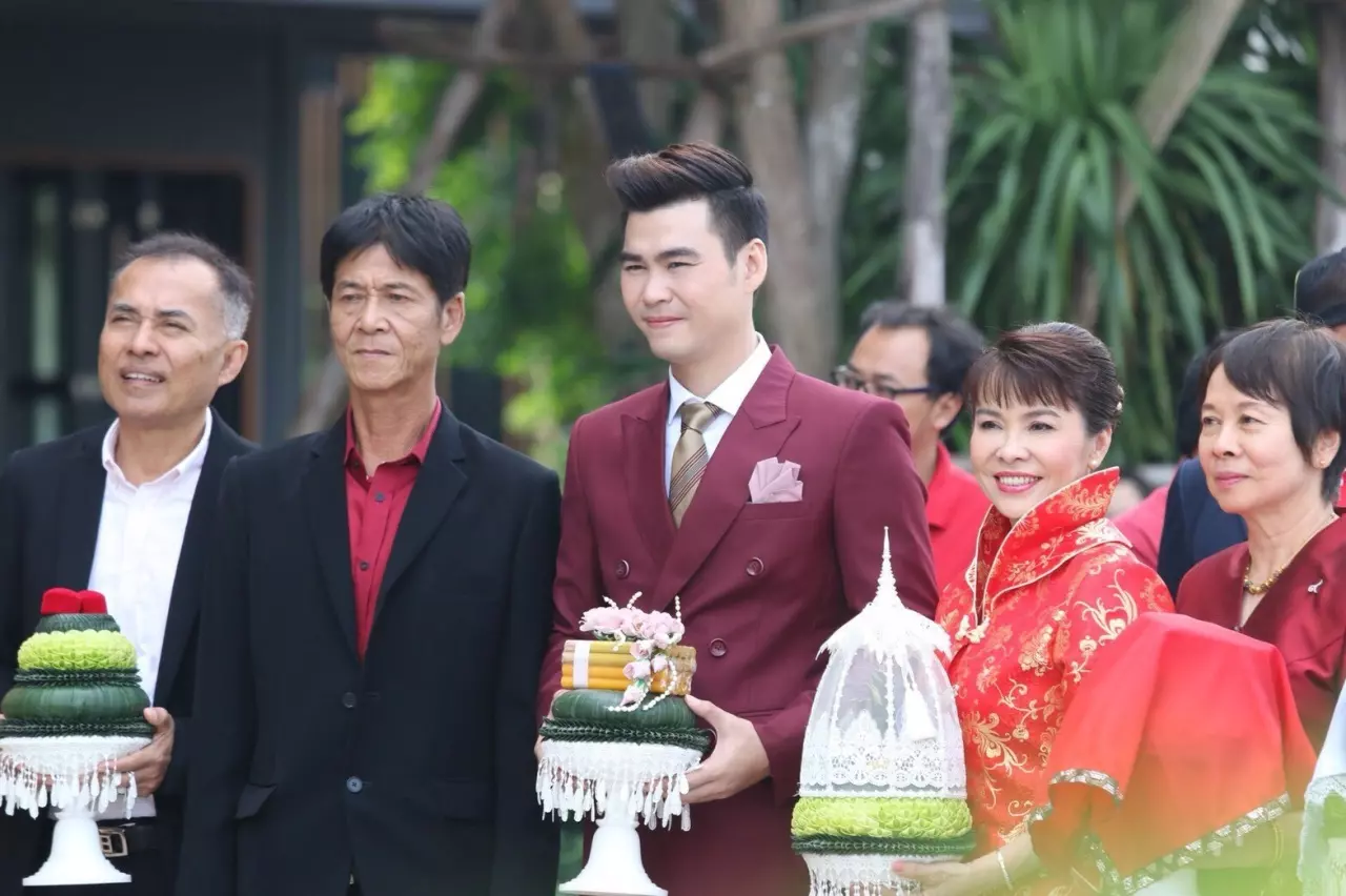 พั้นช์ วิวาห์ ปลั๊ก เรียบง่าย ฝากตัวเป็นสะใภ้ชุมพร