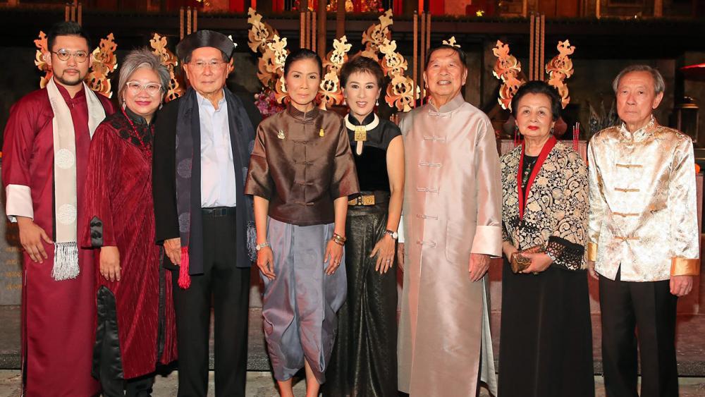 สุดยอด กอบกาญจน์ วัฒนวรางกูร รมว.การท่องเที่ยวและกีฬา เปิดโครงการ ล้ง 1919 ท่าประวัติศาสตร์ศิลป์ไทย-จีน ริมแม่น้ำเจ้าพระยา สถานที่ท่องเที่ยวเชิงศิลปวัฒนธรรม โดยมี สุจินต์ หวั่งหลี, สุกิจ หวั่งหลี และ ธรรมนูญ หวั่งหลี มาร่วมงานด้วย ที่โครงการ ถนนเชียงใหม่ คลองสาน วันก่อน.