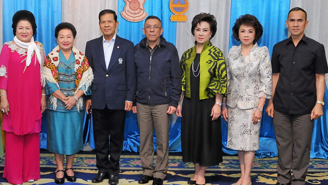 ท่านประธาน ผศ.สุดา ภิรมย์แก้ว และ ดร.อรพรรณ สินประสงค์ จัดงานเลี้ยงต้อนรับ พล.ต.ท. ชาญเทพ เสสะเวช ผบช.น. ในฐานะประธานคณะ กก.อก.เยาวชนสัมพันธ์คนใหม่ โดยมี พล.ต.ท.อนันต์ ภิรมย์แก้ว และ ดร.วนิดา บดินทร์ภักดีกุล มาร่วมงานด้วย ที่โรงแรมมณเฑียร วันก่อน.