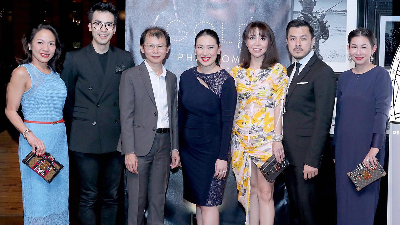 เพลิดเพลิน กฤตภาส อนุสรณ์ศิริศักดิ์ และ จุฬาลักษณ์ ผลภิภม จัดงาน “DECO 2000 × Piper-Heidsieck Dinner” เพื่อเปิดตัว เดอวิอาเลต์ แฟนทอม สุดยอดลำโพงไร้สาย พร้อมดื่ม ไพเพอร์ ไฮด์ซีค จากฝรั่งเศส โดยมี ชนัดดา จิราธิวัฒน์ มาร่วมงานด้วย ที่โรงแรมบางกอก แมรีออท วันก่อน.