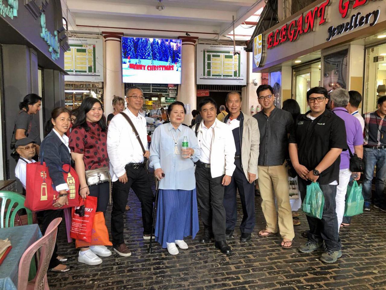 ร่วมงานใหญ่ สุภชัย วีระภุชงค์ เลขาธิการสถาบันโพธิคยาวิชชาลัย 980 และ คุณหญิงพันธุ์เครือ ยงใจยุทธ นำสื่อมวลชนไทยไปร่วมสวดมนต์ข้ามปีครั้งประวัติศาสตร์ ที่มหาเจดีย์ชเวดากอง นครย่างกุ้ง เมียนมา.