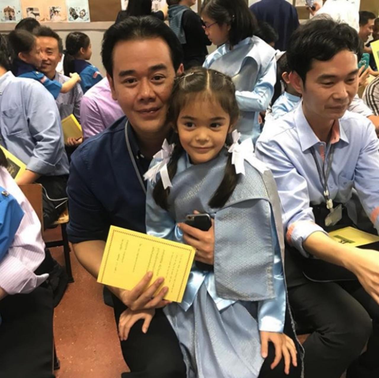 คุณพ่อกับลูกสาว