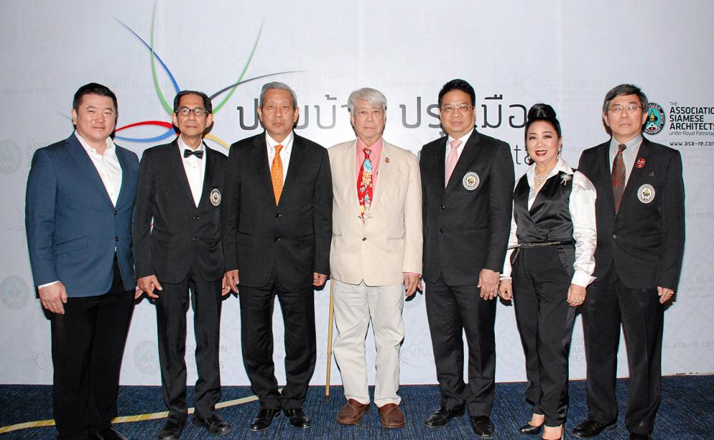 พร้อมจัด อัชชพล ดุสิตนานนท์ แถลงข่าวการจัดงานสัมมนา “ASA Real Estate Forum 2018” พร้อมมอบรางวัลอสังหาดีเด่นแห่งปี ในวันที่ 9 ก.พ. 61 โดยมี พินิจ จารุสมบัติ, ผศ.รังสรรค์ ต่อสุวรรณ และ ทัชฐนีย์ ศิริเยี่ยม มาร่วมงานด้วย ที่โรงแรมเซ็นทาราแกรนด์ เซ็นทรัลเวิลด์ วันก่อน.