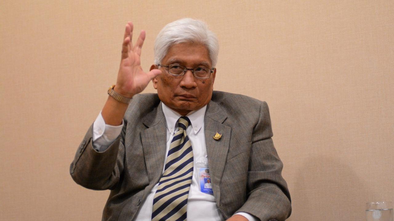 นายสุวพันธุ์ ตันยุวรรธนะ