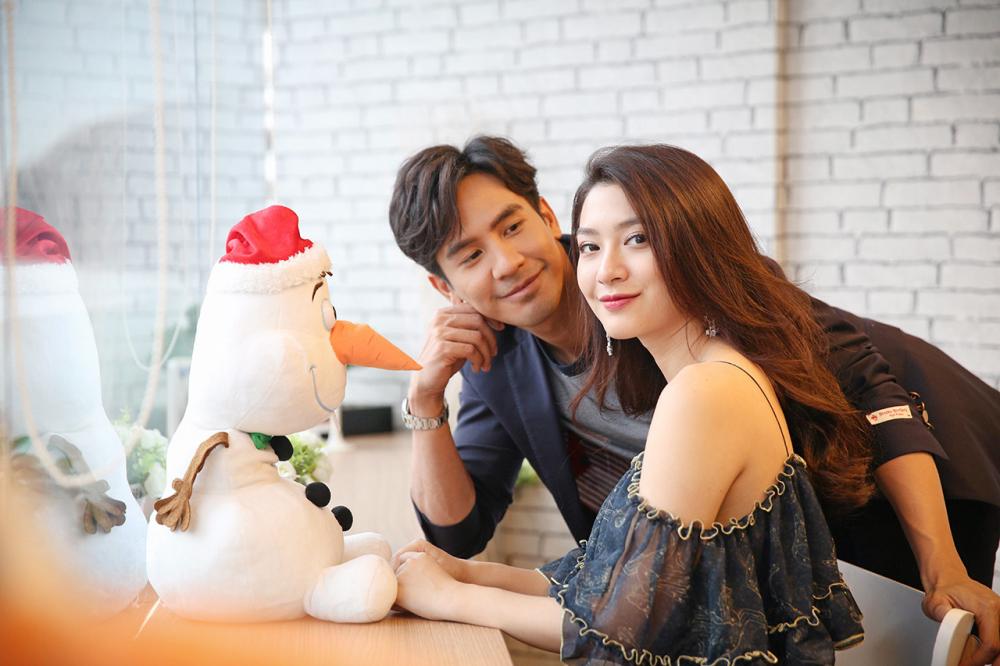 คู่จิ้นออกเดทหวานๆ