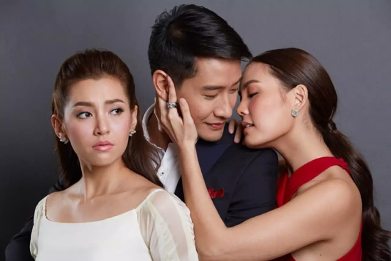 เปิดโผใครชนะ! เพลิงบุญ-เพลิงพระนาง เรื่องไหนคนค้นหากูเกิลมากสุดปี 2017