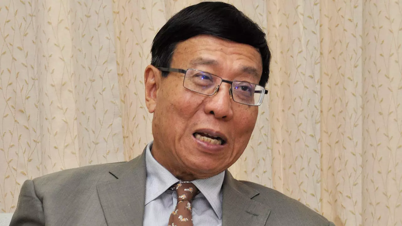 ห้ามล้อนาฬิกา เข้มบอลประเพณี
