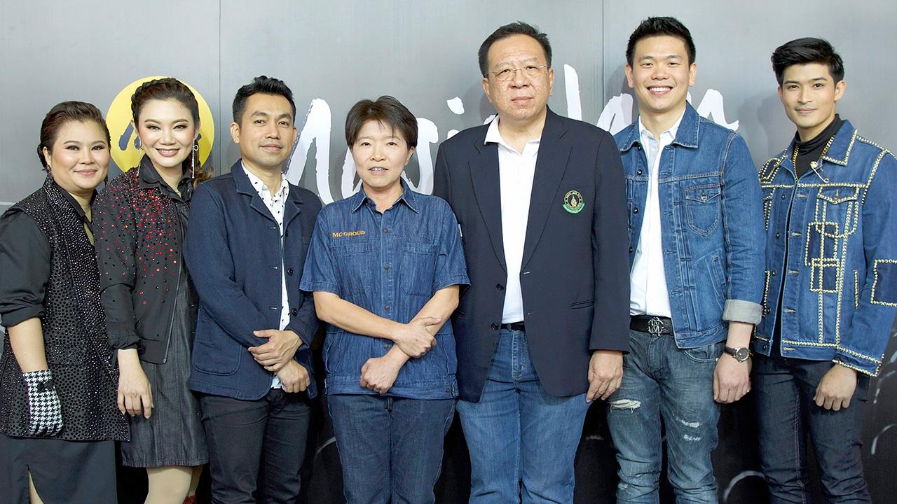 หาเงินช่วย สุณี เสรีภาณุ จัดงาน Mc Music Jam Music Jeans คอนเสิร์ตการกุศลหารายได้สมทบทุนโครงการนวัตกรรมต้นแบบ ห้องฟื้นฟูเด็กพิการที่มีปัญหาทางสายตาร่วมของคณะแพทยศาสตร์ศิริราช โดยมี รศ.นพ.วิศิษฎ์ วามวาณิชย์ มาร่วมงานด้วย ที่โรงละครเคแบงก์ สยามพิฆเนศ วันก่อน.