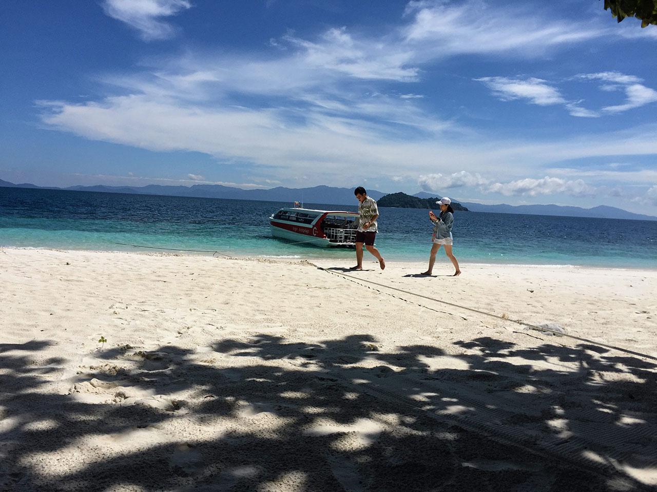 หาดมาดาม.