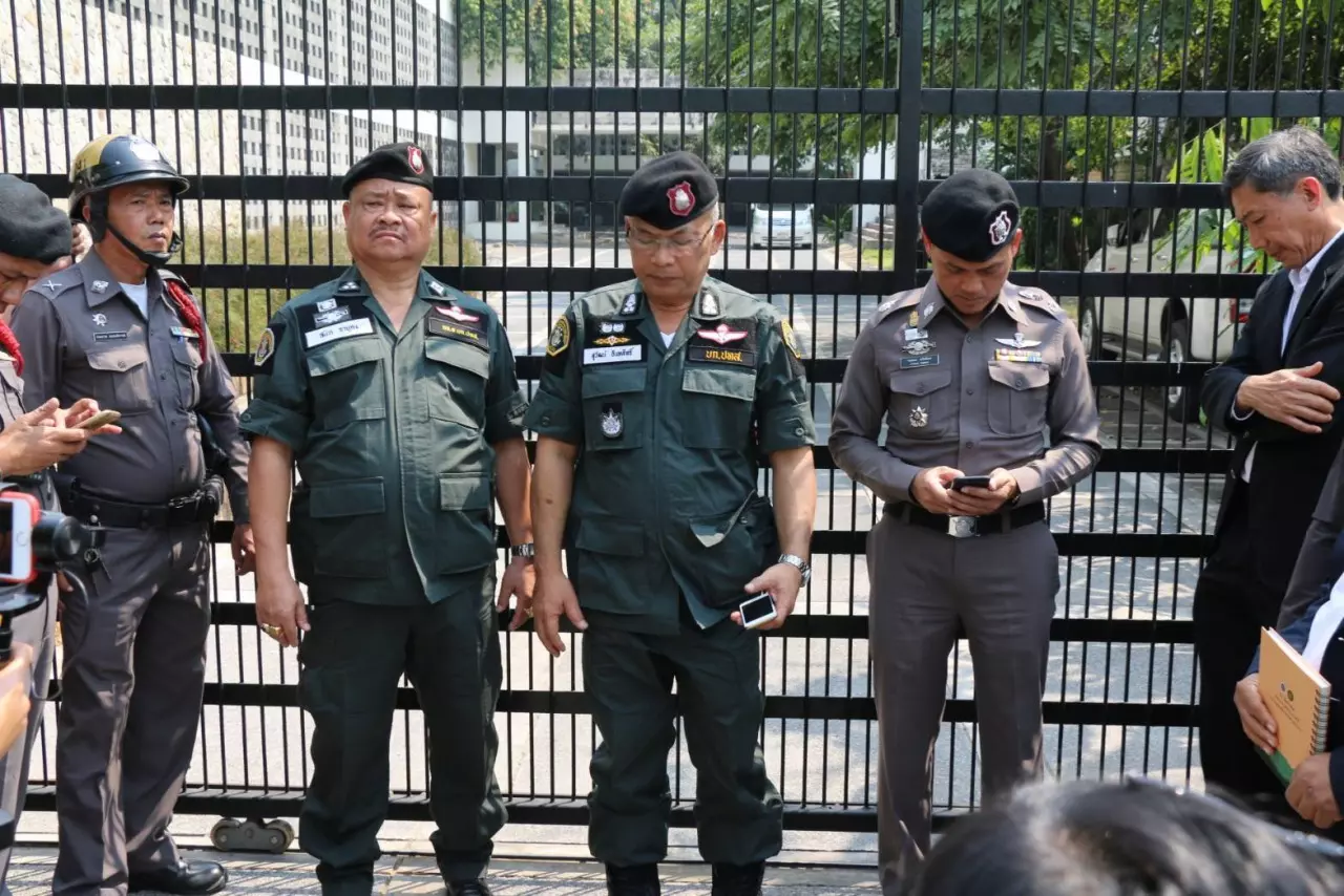 ค้นบ้าน 'เปรมชัย' ไม่เจอซากสัตว์ แต่พบมีงาช้าง-ปืนสั้น ไรเฟิลซุ่มยิง
