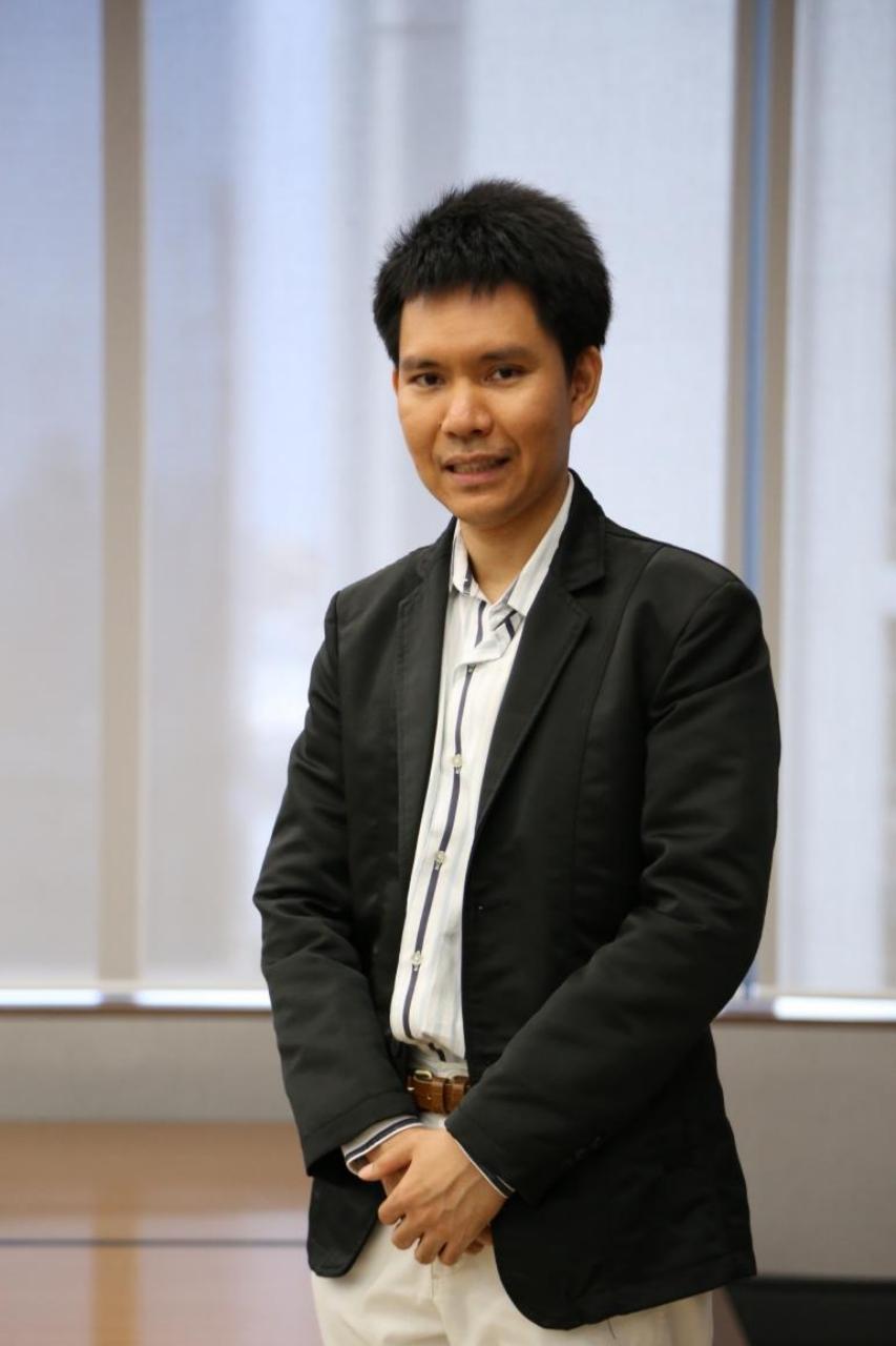 รศ. คณาธิป ทองรวีวงศ์ ผู้อำนวยการสถาบันกฎหมายสื่อดิจิทัล มหาวิทยาลัยเกษมบัณฑิต