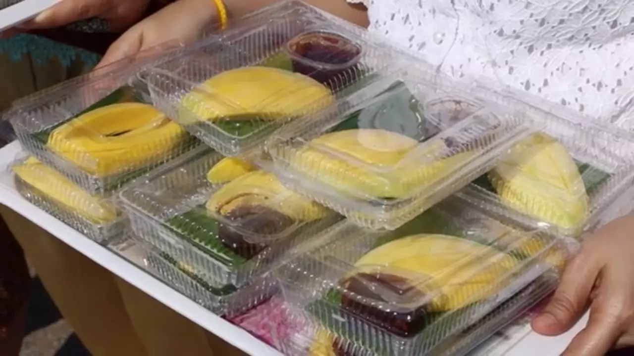 มิตรภาพขาขึ้นอีสานตอนบนรถสะสมหลายสิบกม. แจกมะม่วงน้ำปลาหวานแก้ง่วง