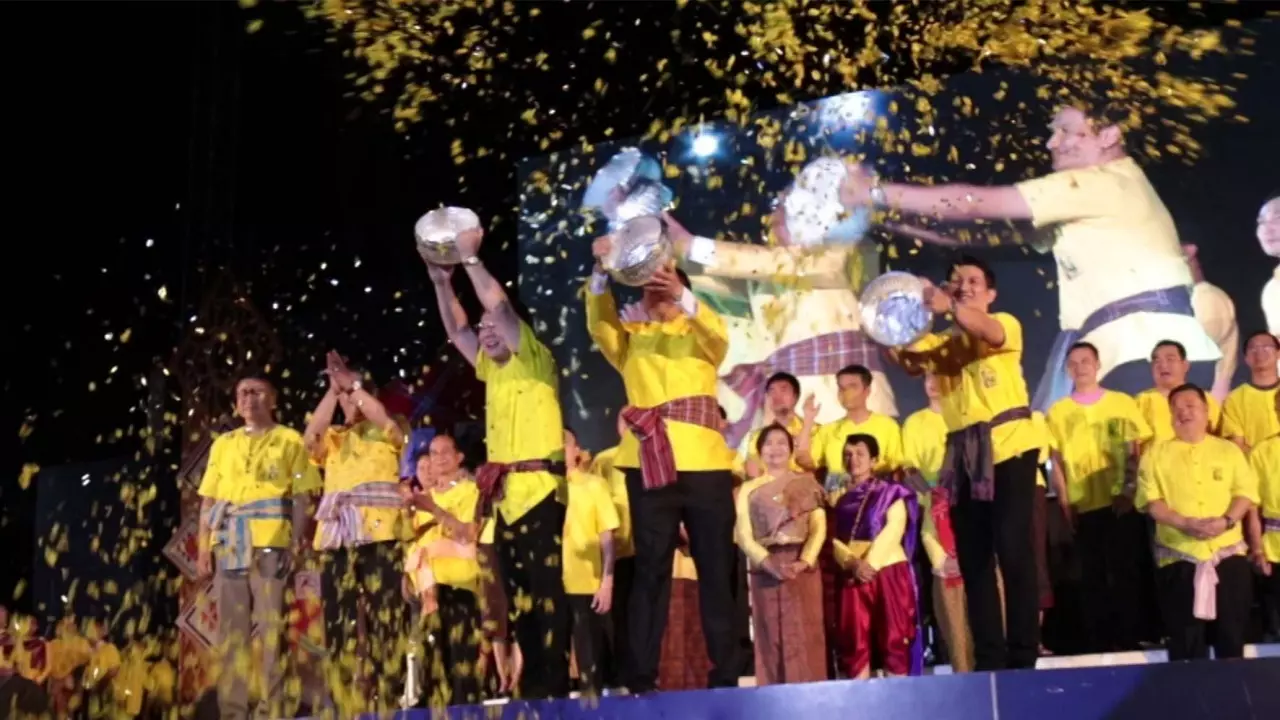 ขอนแก่นเปิดแล้ว 'สุดยอดสงกรานต์อีสาน' คาดคนร่วมงานวันละแสนคน