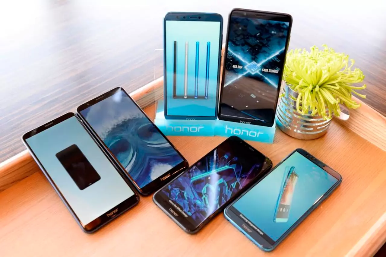 ดีหรือไม่? 9 รู้จัก 'Honor' แบรนด์จีนน้องใหม่ ขับเคลื่อนภายใต้หัวเว่ย