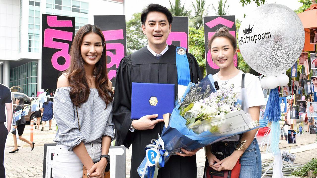 หายเหนื่อย ฟิล์ม-รัฐภูมิ โตคงทรัพย์ เข้ารับพระราชทานปริญญาบัตร ในระดับปริญญาโทมหาบัณฑิต คณะบริหารการจัดการ เอกจิตวิทยาการบริหารองค์การ ม.ศรีปทุม วิทยาเขตบางเขน เกรด 3.66 มี เกวลิน ศรีวรรณา และ รัตนาภรณ์ กลิ่นกุหลาบหิรัญ ร่วมยินดี ที่อาคาร ดร.สุข พุคยาภรณ์ ม.ศรีปทุม.