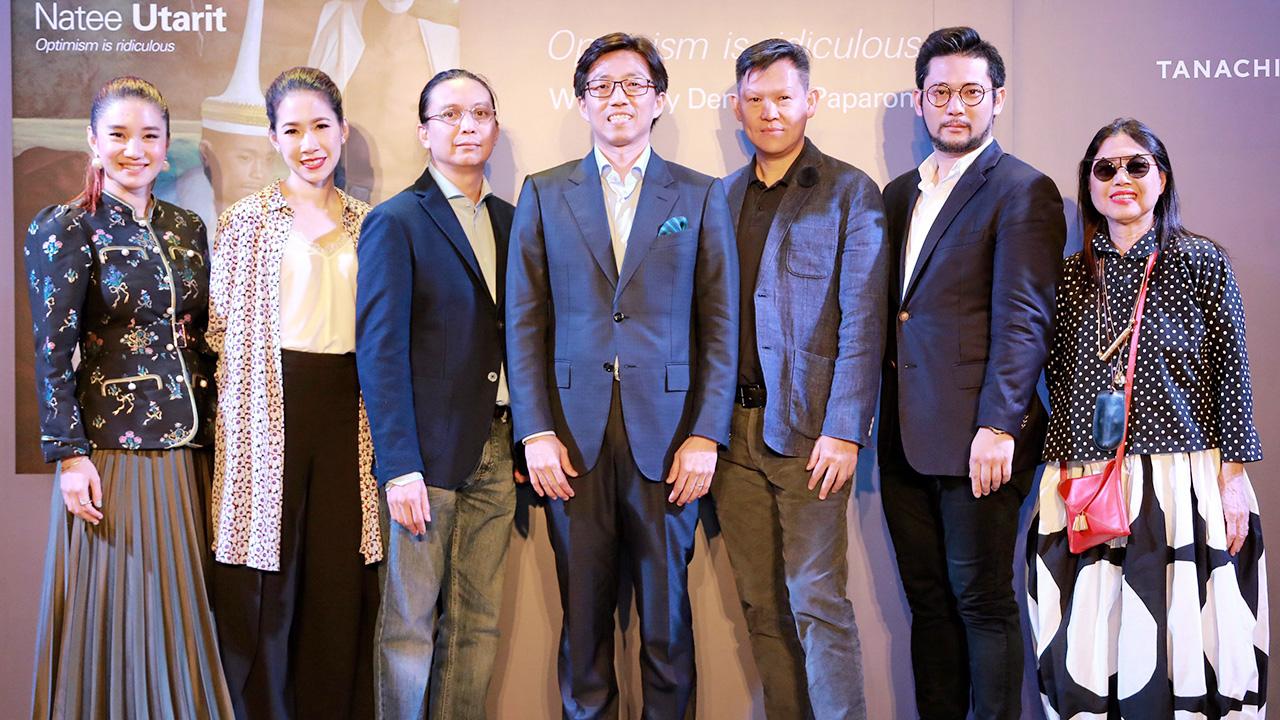 เจาะลึก ธนพงษ์ จิราพาณิชกุล เปิด “Natee Utarit : Optimism is ridiculous” หนังสือรวบรวมบทความเกี่ยวกับประวัติศาสตร์ด้านศิลปะของ นที อุตฤทธิ์ โดยมี ริชาร์ด โค, ดร.ศรัณฐ์ หวั่งหลี, ณัฐนีย์ ตันประเสริฐ, ชุลิตา อารีย์พิพัฒน์กุล และ กรกนก ยงสกุล มาร่วมงานด้วย ที่ล้ง 1919 วันก่อน.