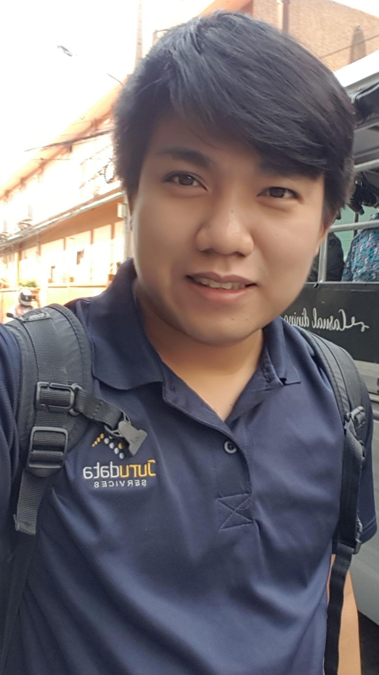 นายสิทธิศักดิ์ เฉลิมกิจ หนุ่มไทยน้ำใจประเสริฐ
