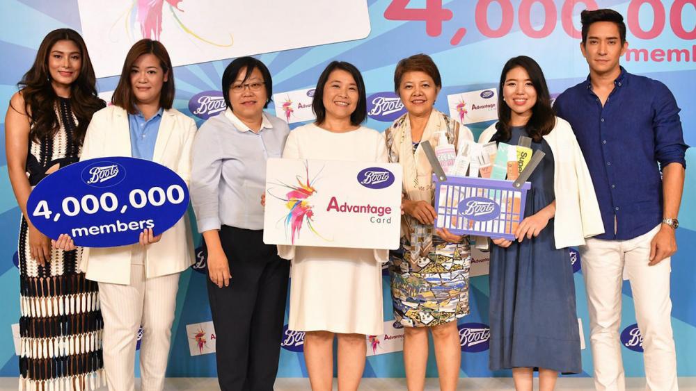 คุ้มจริง สุวดี รัตนสวัสดิ์ จัดงานฉลองครบรอบ 6 ปีบัตรสมาชิกบู๊ทส์ แอดแวนเทจ การ์ดด้วยการ มอบสิทธิพิเศษมากมายพร้อมคะแนนสะสมให้สมาชิก โดยมี ภญ.ฐิตา อภิชาตะจุฑาพันธุ์,หลุยส์ สก๊อต และ รมิดา ประภาสโนบล มาร่วมงานด้วย ที่ร้านบู๊ทส์ เซ็นทรัลเวิลด์ วันก่อน.