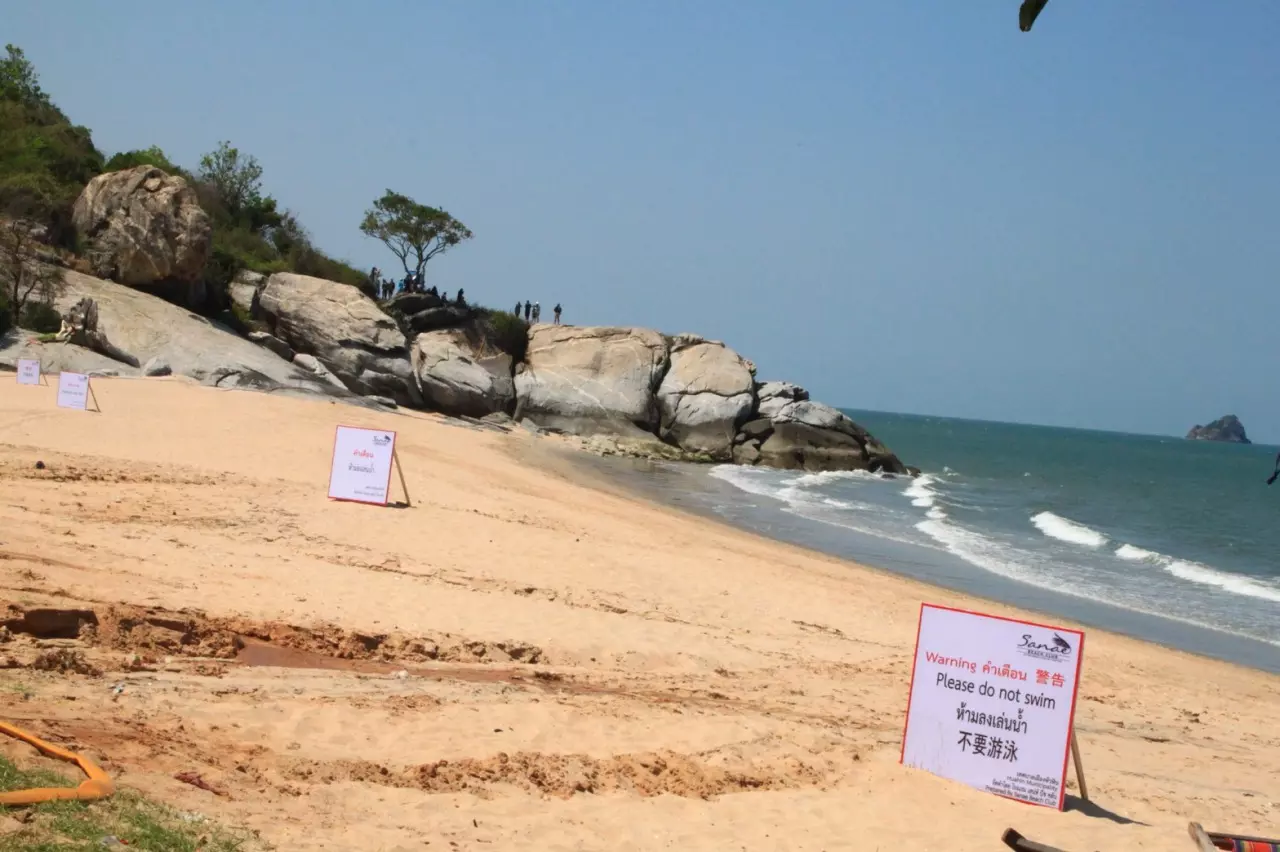 อธิบดีกรมทรัพย์ฯ ลงพื้นที่หาดทรายน้อย วางมาตรการป้องกันฉลาม