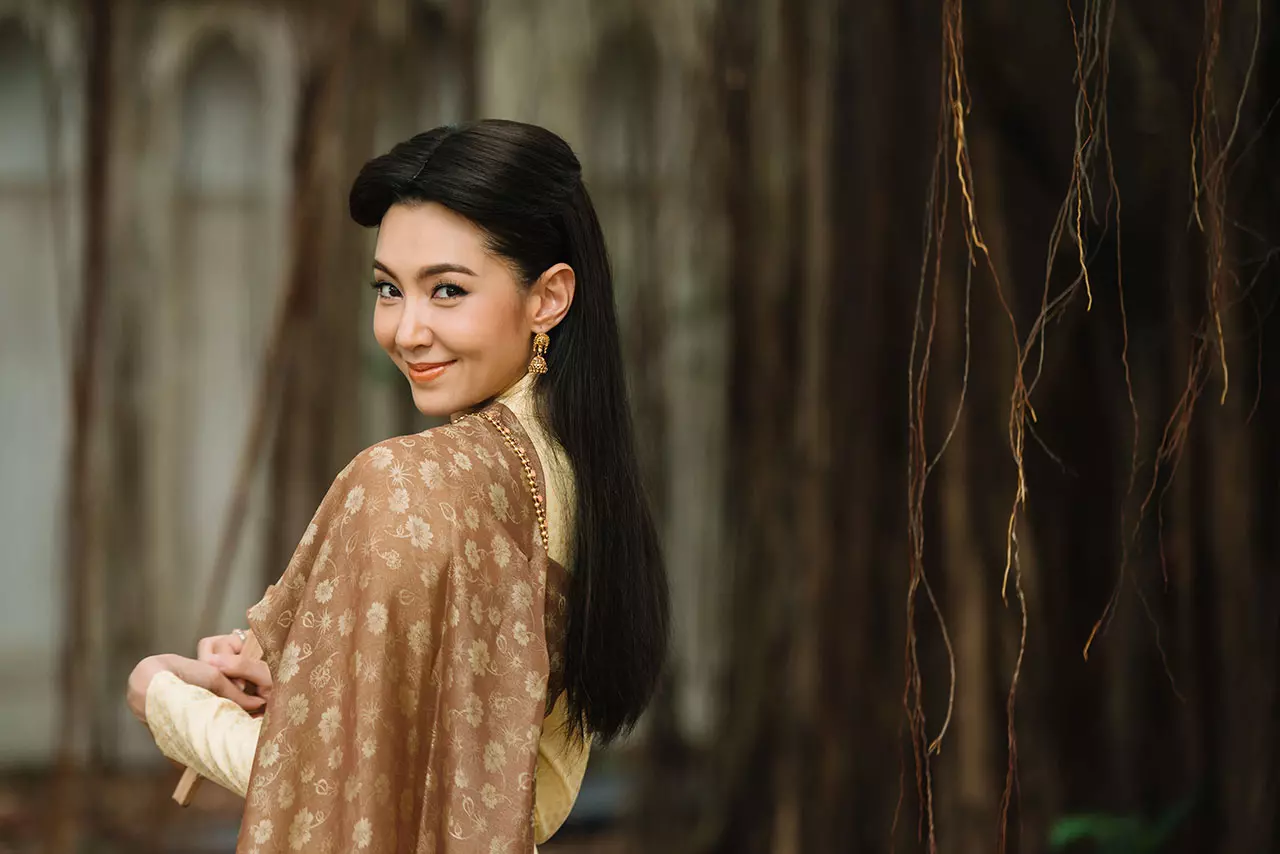 เอาใจช่วย! แม่หญิงการะเกด ม้าดีดกะโหลกหลงยุค จะทำยังไงไม่ให้โป๊ะแตก