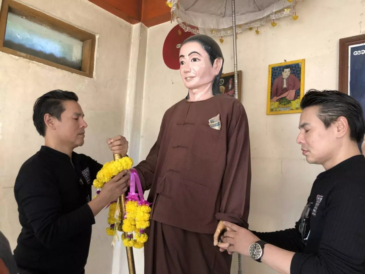 แจ๊ค-จิลล์ ขนหัวลุก! สื่อจิตจอมขมังเวทพม่า ได้ยินเสียงเรียกจากรูปปั้น