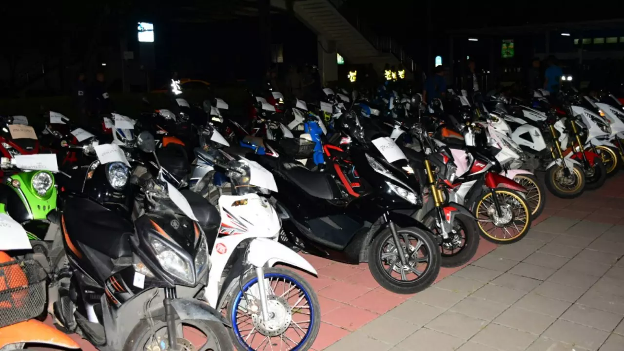 ตร.ท่องเที่ยว กวาดล้างแก๊งเด็กแว้น จับผู้ต้องหา 90 คน ยึดจยย. 74 คัน
