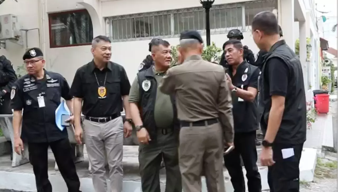 ตร.บุกจับแขกเชื้อสายอินเดีย โยงค้ายาข้ามชาติ ยึดทรัพย์ได้กว่า 130 ล้าน