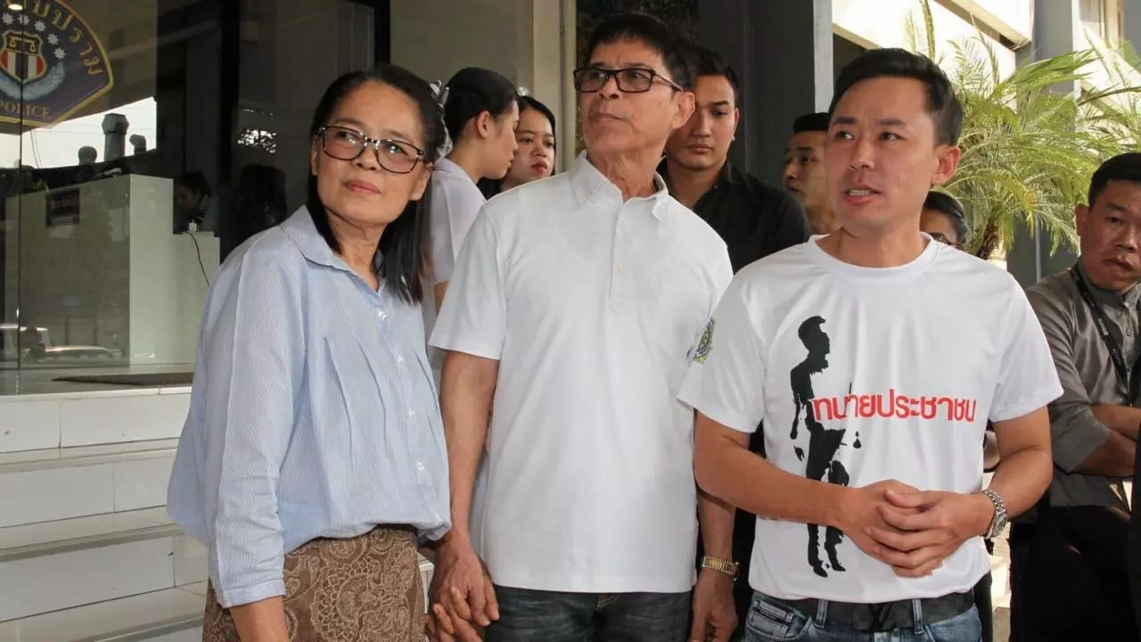 ทนายอยากดังมีเยอะ! ทนายรุ่นใหญ่ วิเคราะห์ปมษิทรา ใส่เสื้อยืดทำงาน ผิดหรือไม่?