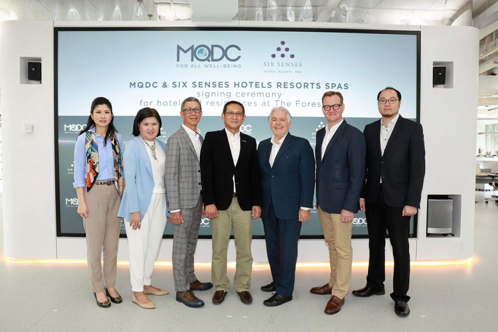 ครบวงจร วิสิษฐ์ มาลัยศิริรัตน์ และ นีล เจค็อบส์ เปิดตัวโครงการโรงแรมและที่พักอาศัยซิกซ์เซ้นส์ ภายในโครงการเดอะ ฟอเรสเทียส์ของบริษัทแมกโนเลีย ควอลิตี้ ดีเวล็อปเม้นต์ คอร์ปอเรชั่น โดยมี วรันยา ภูนวกุล และ ศศินันท์ ออลแมนด์ มาร่วมงานด้วย ที่อาคารแมกโนเลียส์ ราชดำริ วันก่อน.
